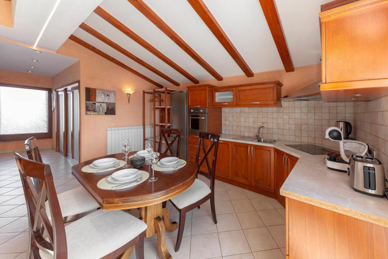 Apartma Koper Pobegi Exterior foto