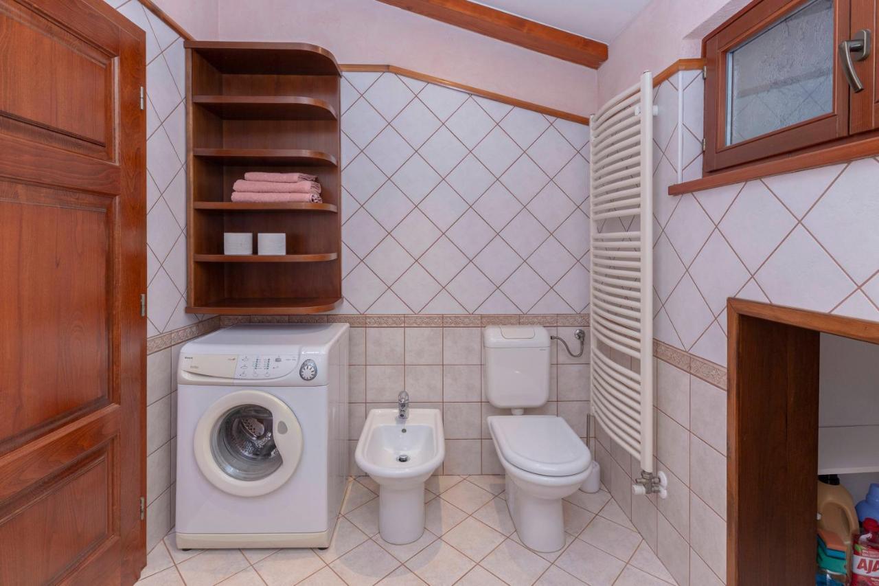 Apartma Koper Pobegi Exterior foto
